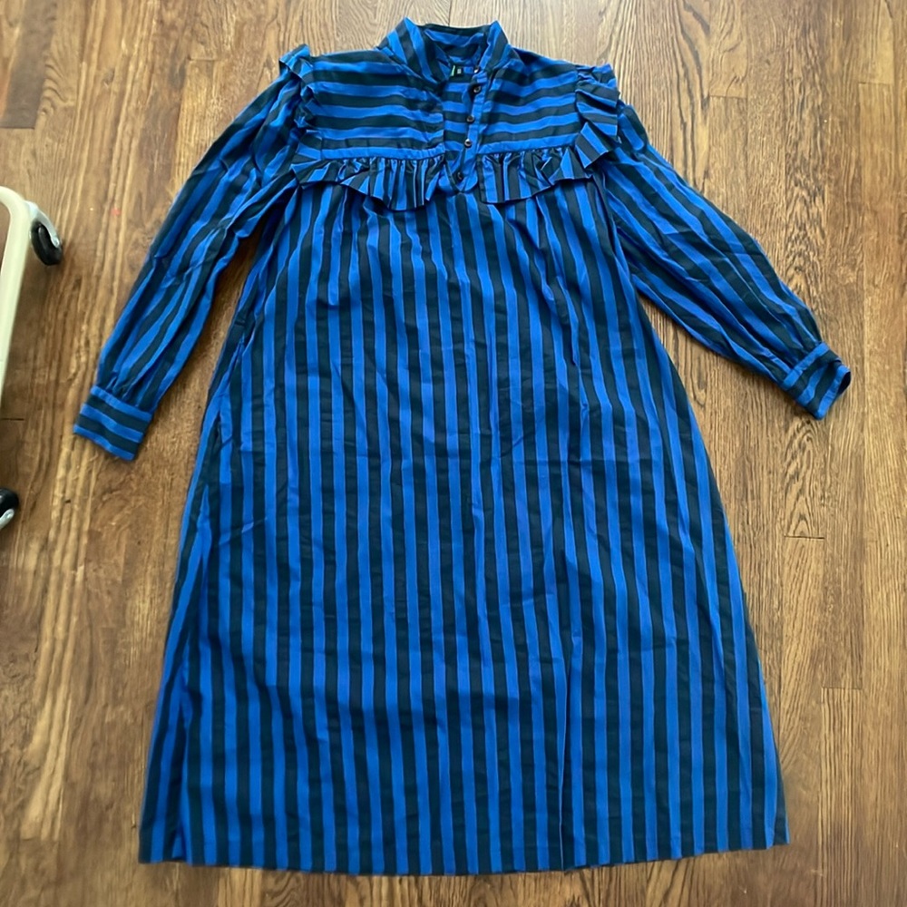 Clare V Dress in XS with side slit pockets.